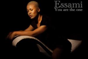 Украинская певица побрилась налысо и сменила имя