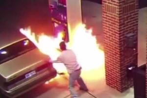 Американец чуть не взорвал заправку, пытаясь сжечь паука