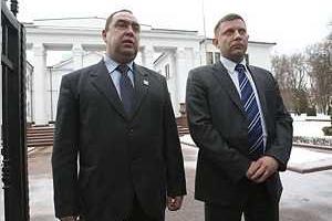 Захарченко и Плотницкий уехали из "республик" в Южную Осетию