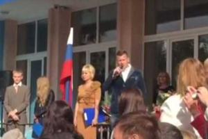 Российских детей во время праздничной линейки 1 сентября морально готовили к войне