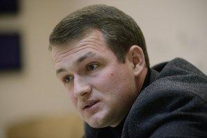 Схватку под парламентом Левченко назвал запланированной провокацией
