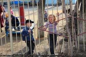 В Магнитогорске два малыша сбежали из детского сада, сделав подкоп