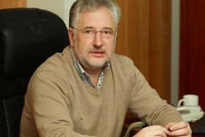 Волонтеры никому не нужны, а кресло в верхах власти занимают украинофобы, - политолог 