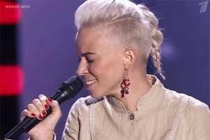 Талантливую внучку известного барда "забраковали" в "Голосе"