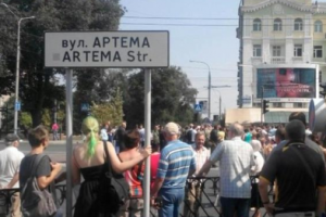 После митинга у дончан от общения с так называемыми властями появилось желание вступить в "Правый Сектор"