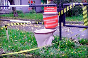 В Перми к приезду Путина на улицах расставили унитазы