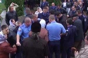 Открыто уголовное производство в отношении избитых верующих УПЦ из Тернопольщины