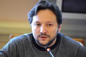 Журналисты, которые исповедуют стандарты профессии не должны подпадать под санкции, - Стець