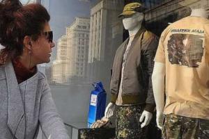 У россиян новый фетиш: из магазинов разметают футболки с изображением бомбежки в Сирии