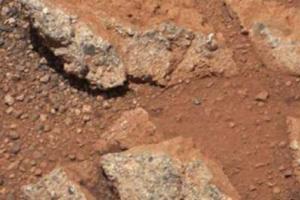 Марсоход нашел на красной планете речную гальку