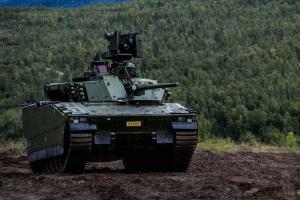 В США разработана суперсистема, позволяющая видеть сквозь бронемашины