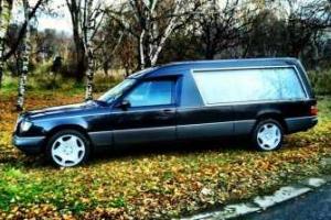 В Хабаровске из катафалка, в котором нашли гроб с черной икрой, бесследно исчез труп