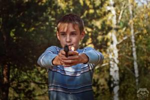 Недалеко от Москвы боевик Бородай учит подростков убивать