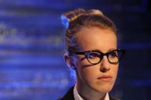 Ксения Собчак встречает Хэллоуин, который считает своим профессиональным праздником, в оригинальном наряде