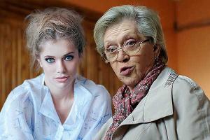 В семье Алисы Фрейндлих - свадьба и пополнение