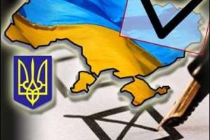 Во Львове члены УИК закрыли дверь и не пускают на участок руководителя патрульной полиции