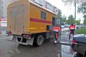 Коммунальный ад: из-за порыва трубы в симферопольской квартире ее жителям пришлось выпрыгивать с балкона