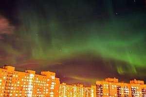 Над Петербургом ночью наблюдалось яркое северное сияние