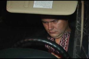 Таможенник, который опьянел от компота, пытался задавить участников блокады Крыма
