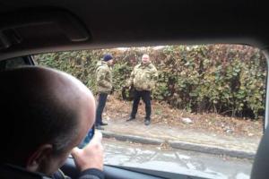 В Днепропетровске избирателей на участках пугают псевдовоенкомы с "повестками" 