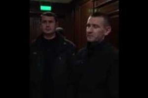 Филатов опубликовал видео, как в его приемную проникали люди без понятых