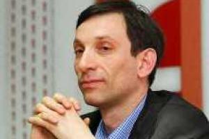 В. Портников: Через несколько месяцев Путин будет умолять Украину забрать Донбасс