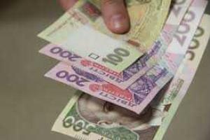 В Черновцах люди с зелеными папками предлагают пенсионерам по 250 грн за голос, - КИУ