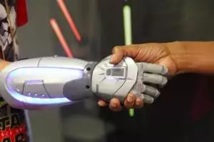 В США разработали детские бионические протезы, которые позволят маленьким пациентам почувствовать себя супергероями