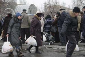 Власти Донецка заявляют о пробках на дорогах из-за возвращения в город 300 тысяч жителей