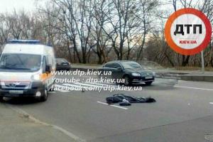 В Киеве на пешеходном переходе погибла женщина
