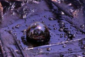 В Самарской области РФ из-за разлива нефти перекрыли трассу М-5