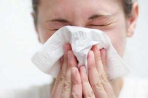 Ученые выяснили, почему люди стремятся работать во время болезни