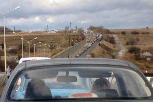 Ситуация на пунктах пропуска в зоне АТО плачевная: люди здесь ночуют уже двое суток подряд