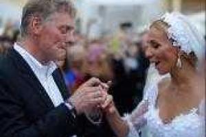 Навка объяснила зачем перекрывали дороги в день ее свадьбы