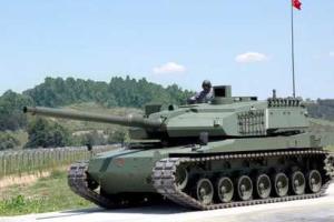 Официально: Турция из-за конфликта с Москвой стягивает к сирийской границе танки и бронетехнику