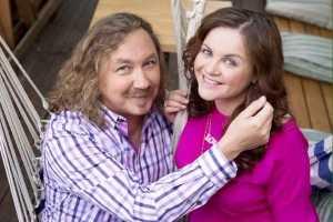 Николаев и Проскурякова отпраздновали месяц со дня рождения малышки