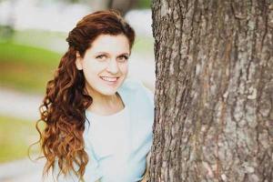 Звезда сериала "Деффчонки" усыновила брата