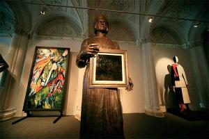 Под "Черным квадратом" нашли две другие картины