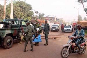 Появились фото и видео с места захвата отеля Radisson в Мали