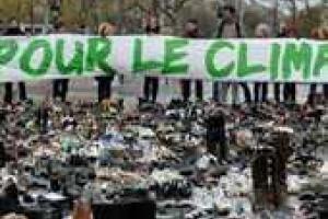 Экологический митинг в Париже закончился массовыми арестами