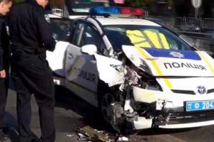 Киевские полицейские уже поломали 90 патрульных авто