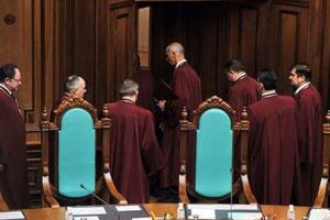 Брынцева уволили с должности судьи Конституционного суда Украины