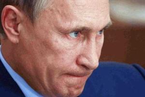 Путин демонстративно «опоздал» на минуту молчания в память жертв терактов в Париже