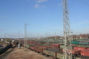 Донбасс гонит порожняк: на станция "Волноваха" сосредоточено огромное количество пустых вагонов