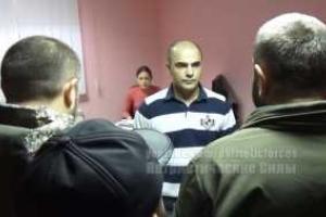 В Донецке боевики ДНР "наехали" на турагентство, "осквернившее память" погибшего "героя"