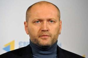 Вокруг нардепа Березы разгорелся скандал: политик не получал диплом КНЭУ в 2000 году