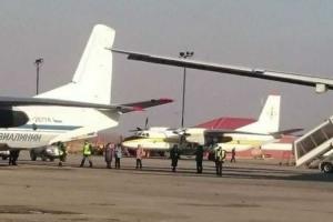 После столкновения самолетов в Хабаровске пассажир упал с трапа 