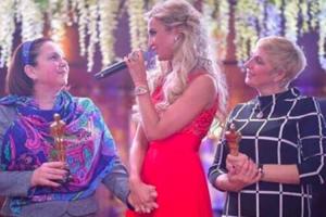 Ольга Бузова одинаково любит маму и свекровь