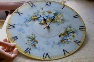 Часы из виниловой пластинки