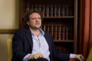 Эксперт: Любая война начинается с гнусной лжи, и Донбасс не исключение 